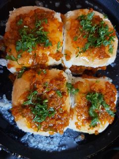 मसाला पाव (Masala pav recipe in hindi) रेसिपी मुख्य फोटो