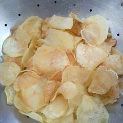 A picture of Instant potato chips.