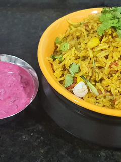 સ્ટ્રીટ સ્ટાઈલ તવા પુલાવ (tawa pulav street style recipe in Guja રેસીપી મુખ્ય ફોટો