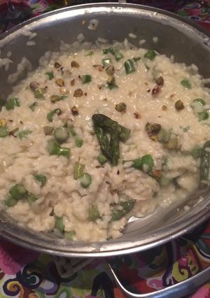 Foto de Risoto de aspargos, queijo brie e pistache