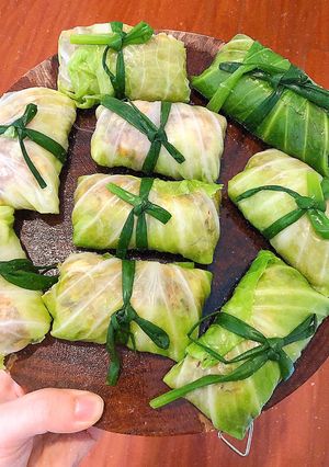 Hình của món Thịt cuộn bắp cải hấp.
