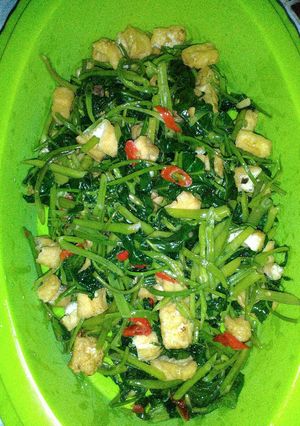 Foto resep Tumis kangkung tahu