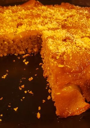 Una foto de Torta de manzana y naranja
