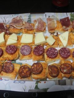 Una foto de Aperitivos con pan de molde