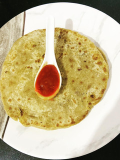 आलू का पराठा(aloo ka paratha recipe in hindi) रेसिपी मुख्य फोटो