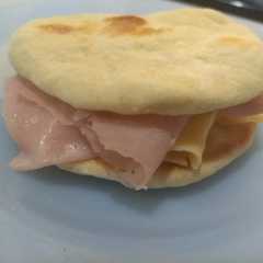 Una foto de Pan en sartén (similar al pan de pita)