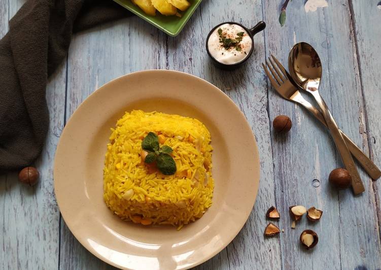 Step-by-Step Guide to Prepare Any-night-of-the-week Pineapple pulao with macadamia nuts