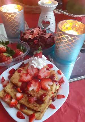A picture of French toast ❤ Valentine breakfast.