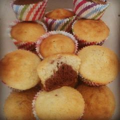 A picture of Fluffy chocolate cup cakes.