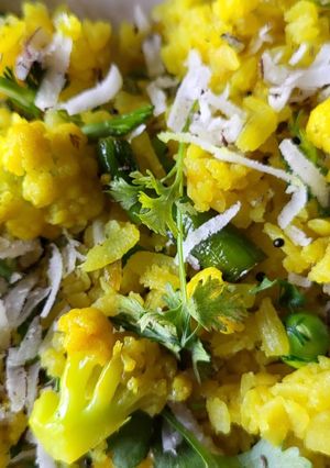 A picture of Cauliflower poha.