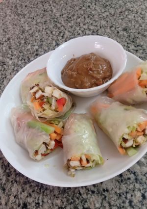 પનીર રોલ (Paneer Roll Recipe In Gujarati) રેસીપી મુખ્ય ફોટો