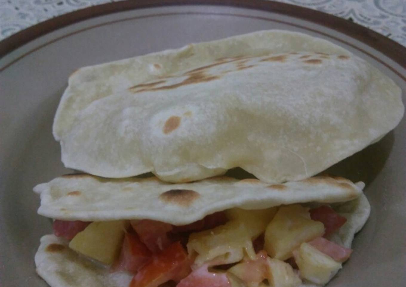 Roti naan dg salad buah