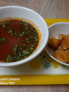 ટોમેટો સૂપ (tomato soup recipe in gujarati) રેસીપી મુખ્ય ફોટો