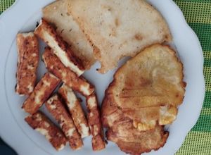 Una foto de Barritas de queso asado
