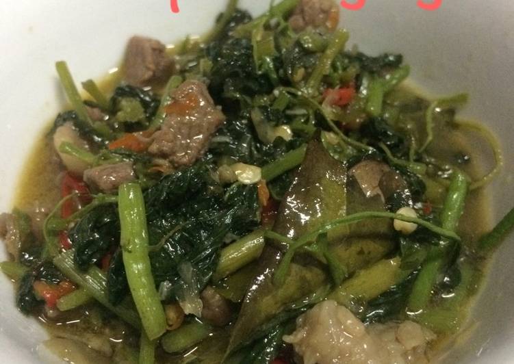 Cah Bayam dan Daging