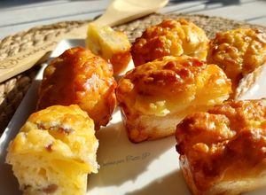 Une photo de Minis cakes chèvre lardons et mozarella