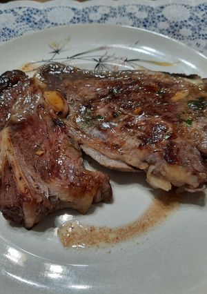Una foto de Bife con manteca saborizada