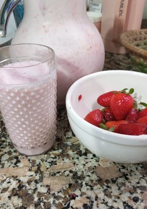 Una foto de Batido de frutilla