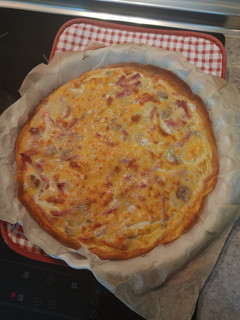 Una foto de Quiche de bacon y champiñones