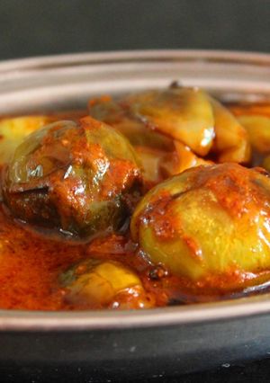 எண்ணெய் கத்திரிக்காய் குழம்பு செய்முறை முக்கிய புகைப்படம்