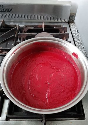 Una foto de Sopa crema de remolachas