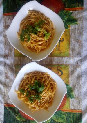 صورة لوصفة سباڨيتي بصلصة حمراء بنينة😋🍽🍴🍴