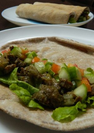 A picture of Beef wrap.