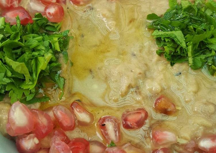 بابا غنوج بدس الرمان والطحينة