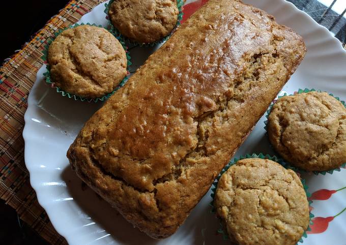 Eggless apple cinnamon cake / muffins