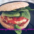 Hamburguesa de quinoa con verdura y pollo
