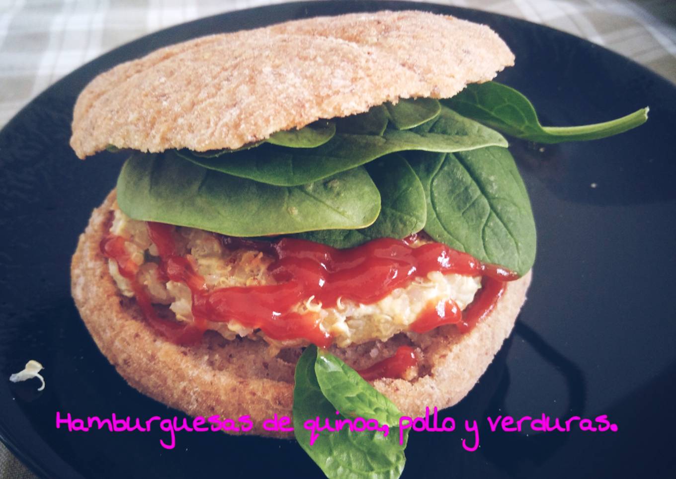 Hamburguesa de quinoa con verdura y pollo