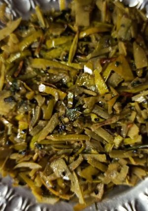 লাউয়ের খোসার ছেঁচকি (lau er khosar chenchki recipe in Bengali) রেসিপির প্রধান ছবি