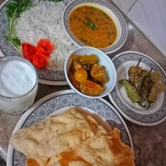 A picture of Daal Chawal😍.