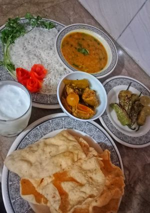 A picture of Daal Chawal😍.