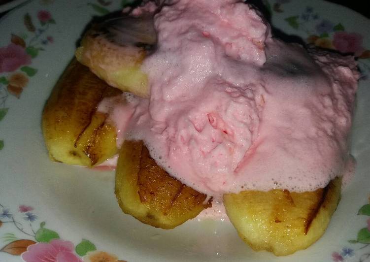  Resep  Pisang  Penyet Siram Ice  Cream  oleh Widjie Astuti 