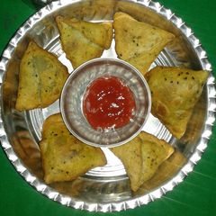 A picture of Palak Samosa.