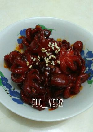 Foto resep Braised Baby Octopus / Bayi Gurita Pedas Manis