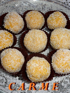 Una foto de Trufas de coco, zanahoria y mandarina