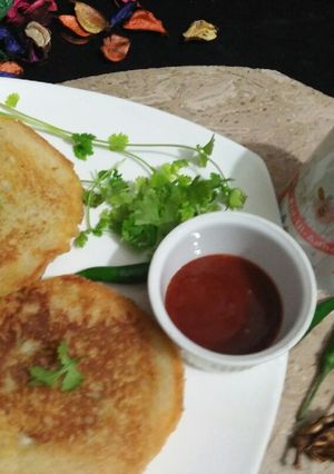 A picture of Potatoes and corn bread sandwich (3rd entry).
