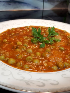 Una foto de Guisantes con mucha salsa vegano
