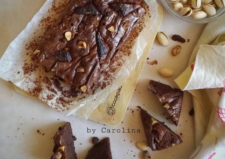 Hazel-Pista Shiny Brownies