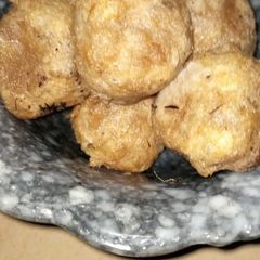 A picture of Yam balls.