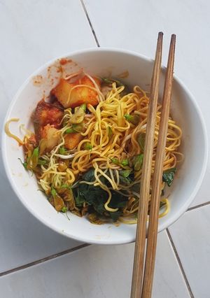 Hình của món Mì xá xíu khô chay.
