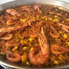 Una foto de Paella de marisco