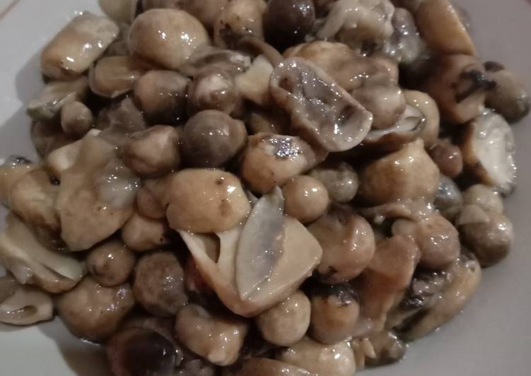 Resep &#34;Tumis polos jamur sawit&#34; endos👍🏼👍🏼😍😍😋😋😘😘😘😋😋😍 Anti Gagal