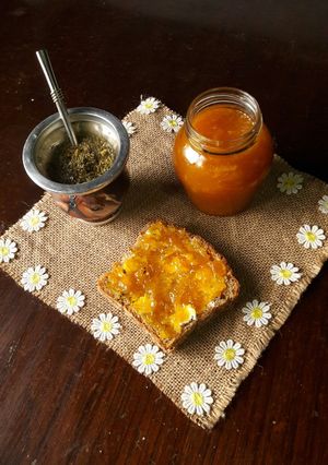 Una foto de Mermelada de naranja combinada🍊
