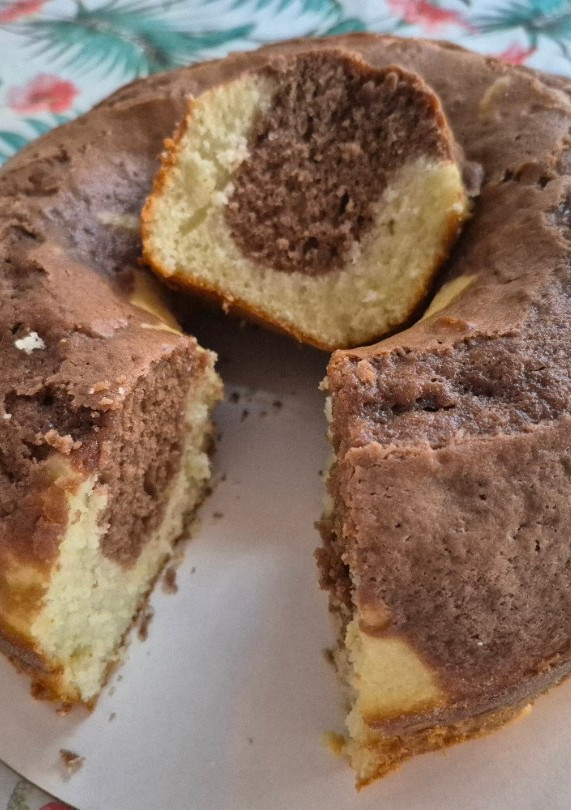 Una foto de Budín marmolado súper fácil y rico