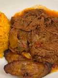 Carne estufada e desfiada