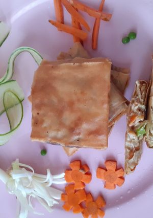 A picture of Chicken cheese pocket parcel.