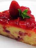 Torta alle pesche e mele con coulisse ai lamponi